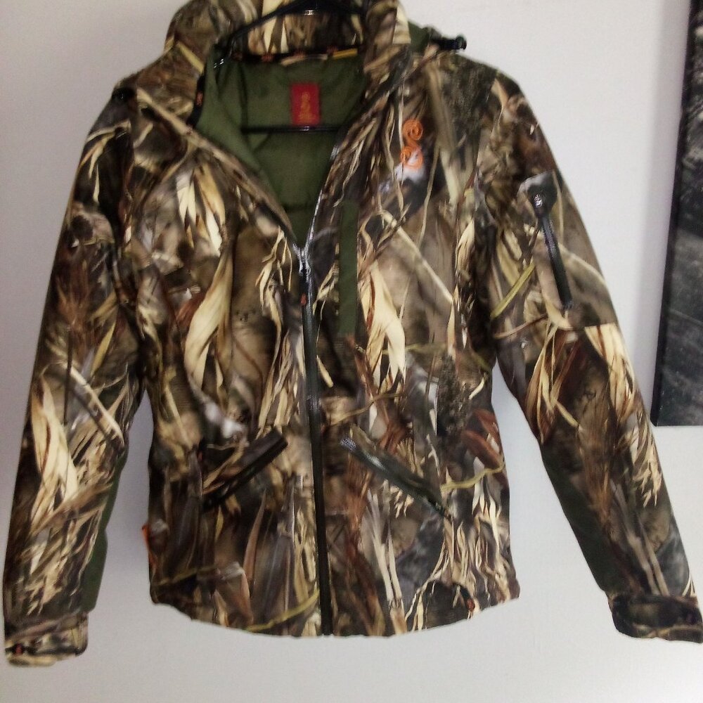 SHE camo jacket